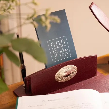 Greliu 1860 게스트하우스